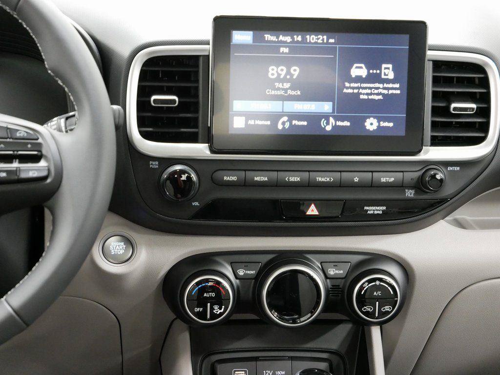 Used 2025 Hyundai Venue SEL FWD image 14