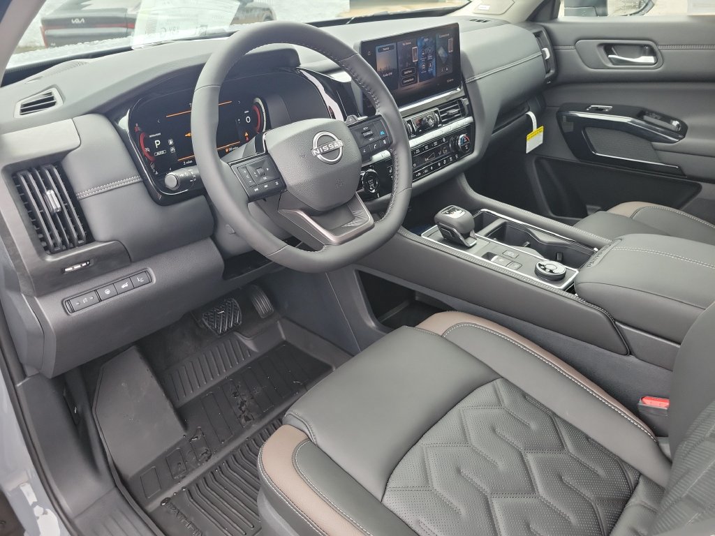 New 2026 Nissan Pathfinder Platinum AWD/4WD image 23