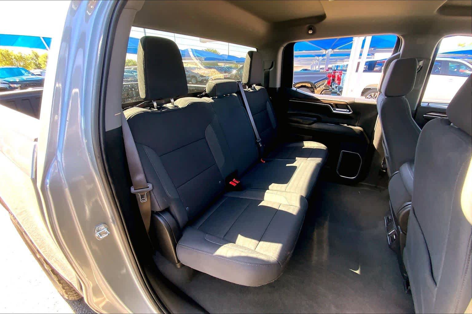 Used 2024 Chevrolet Silverado 1500 LT AWD/4WD image 20