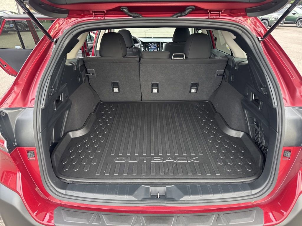 Used 2025 Subaru Outback Premium image 12