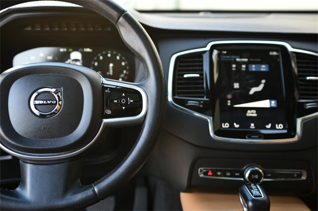 Used 2021 Volvo XC90 T6 Inscription w/ Protection Package Premier image 11