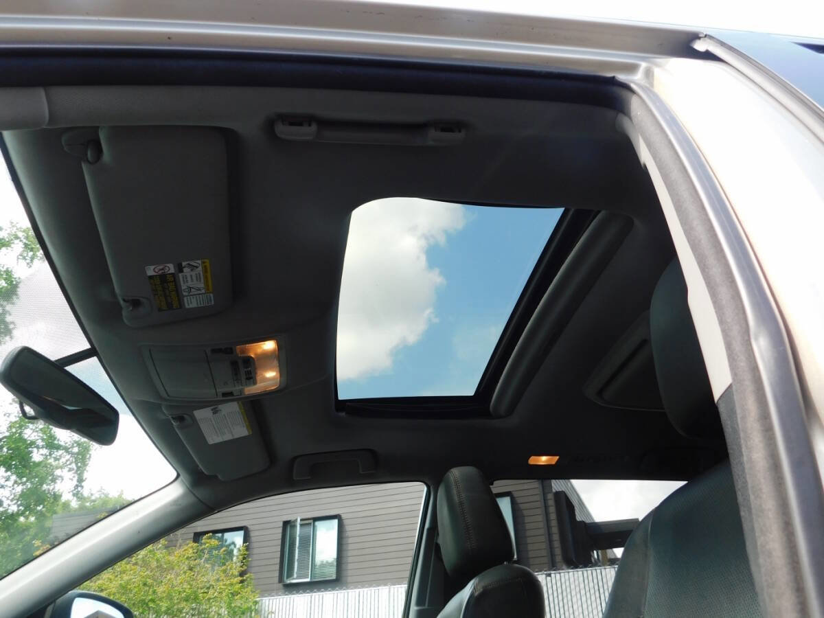 Used 2014 Toyota Highlander Limited image 19