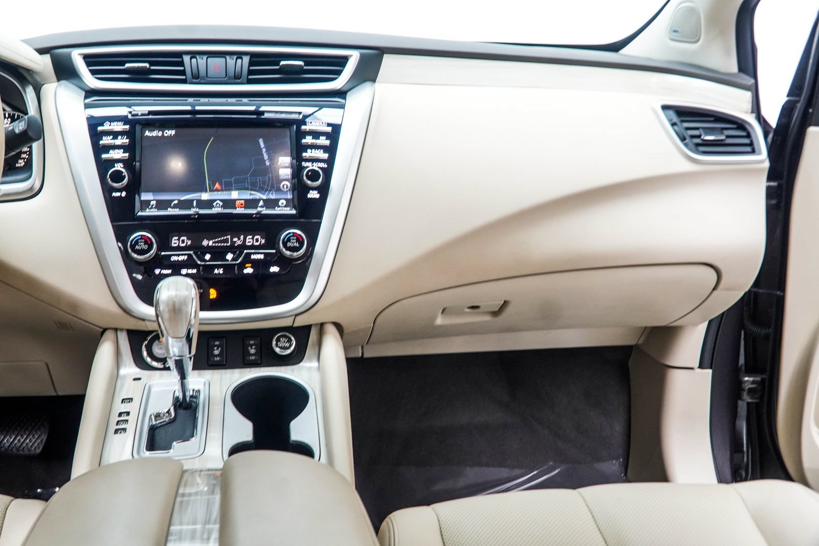 Used 2017 Nissan Murano SL w/ SL Technology Package FWD image 18