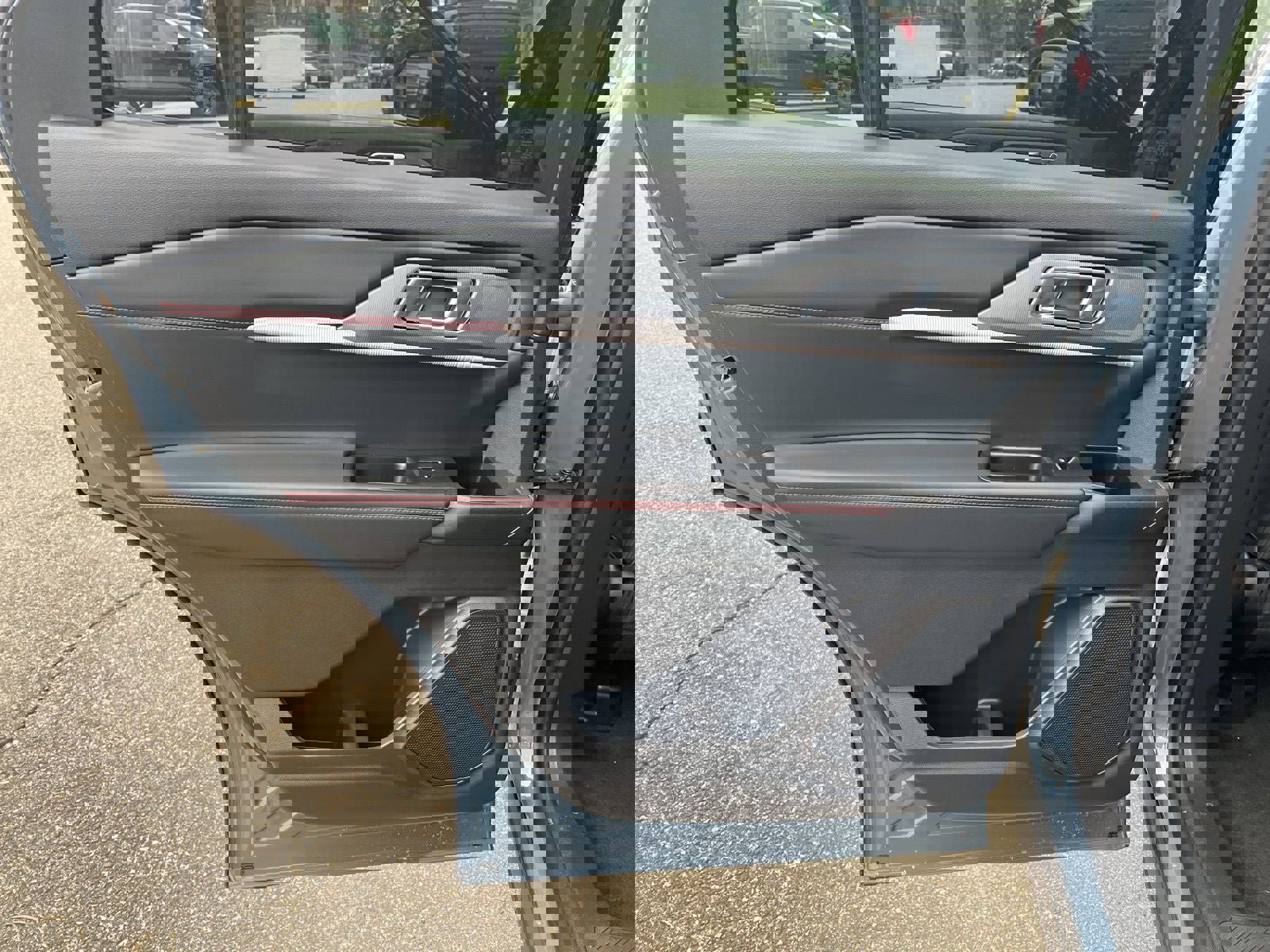 New 2026 Ford Explorer ST-Line w/ ST-Line Street Pack image 13