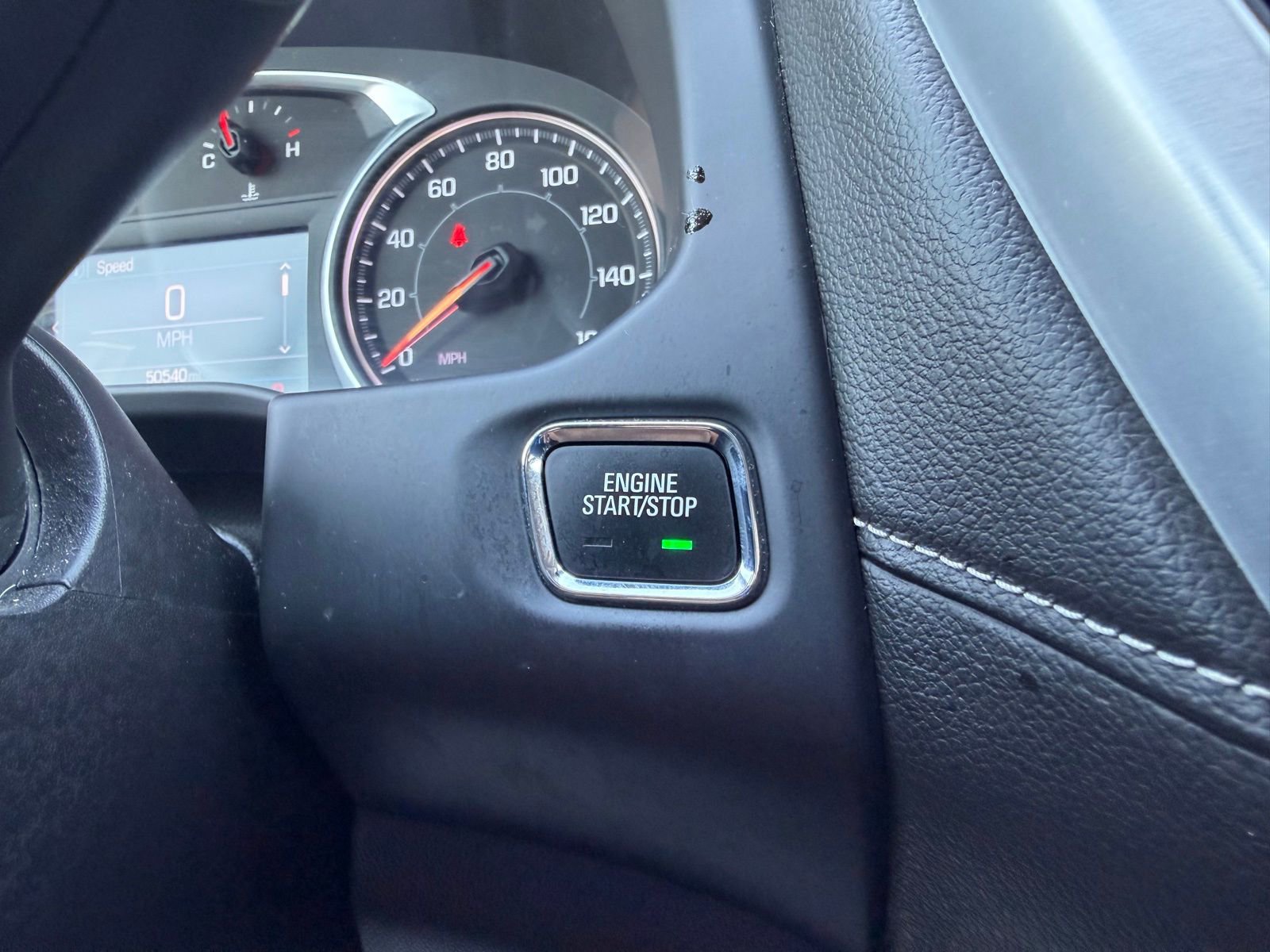 Used 2022 GMC Acadia SLE w/ Driver Convenience Package image 26