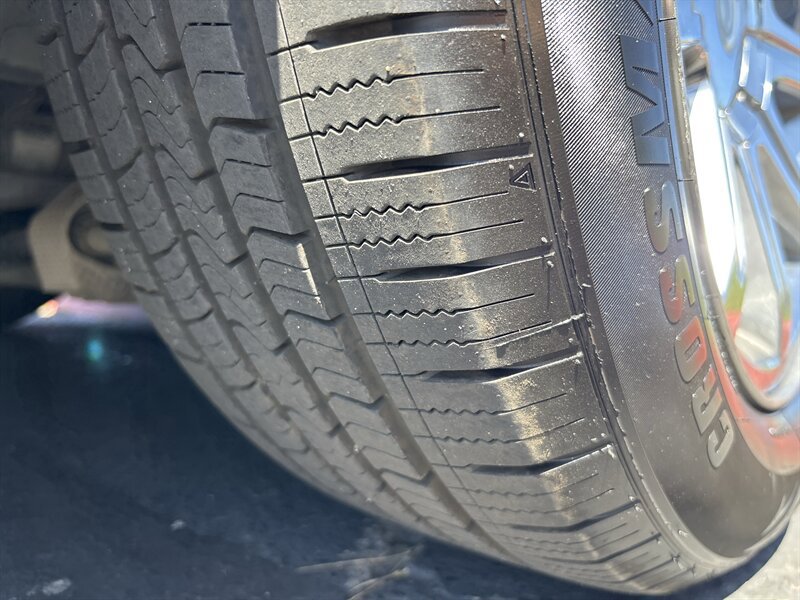Used 2006 Chrysler 300 C RWD image 19