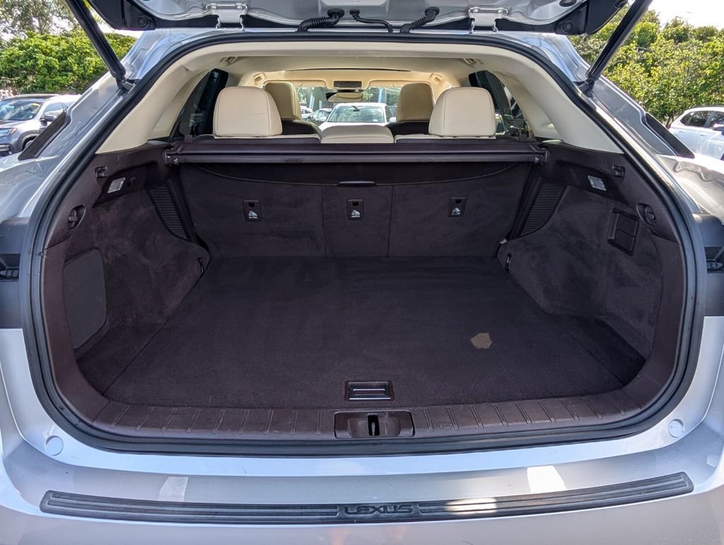 Used 2017 Lexus RX 450h AWD image 14