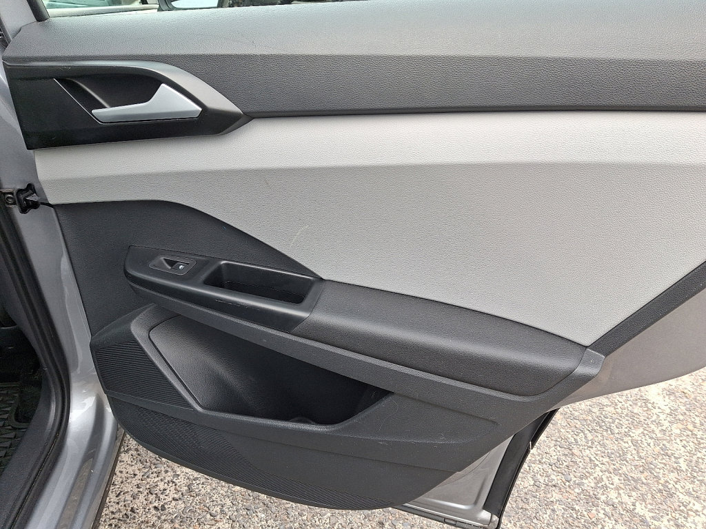 Used 2023 Volkswagen Taos S image 14