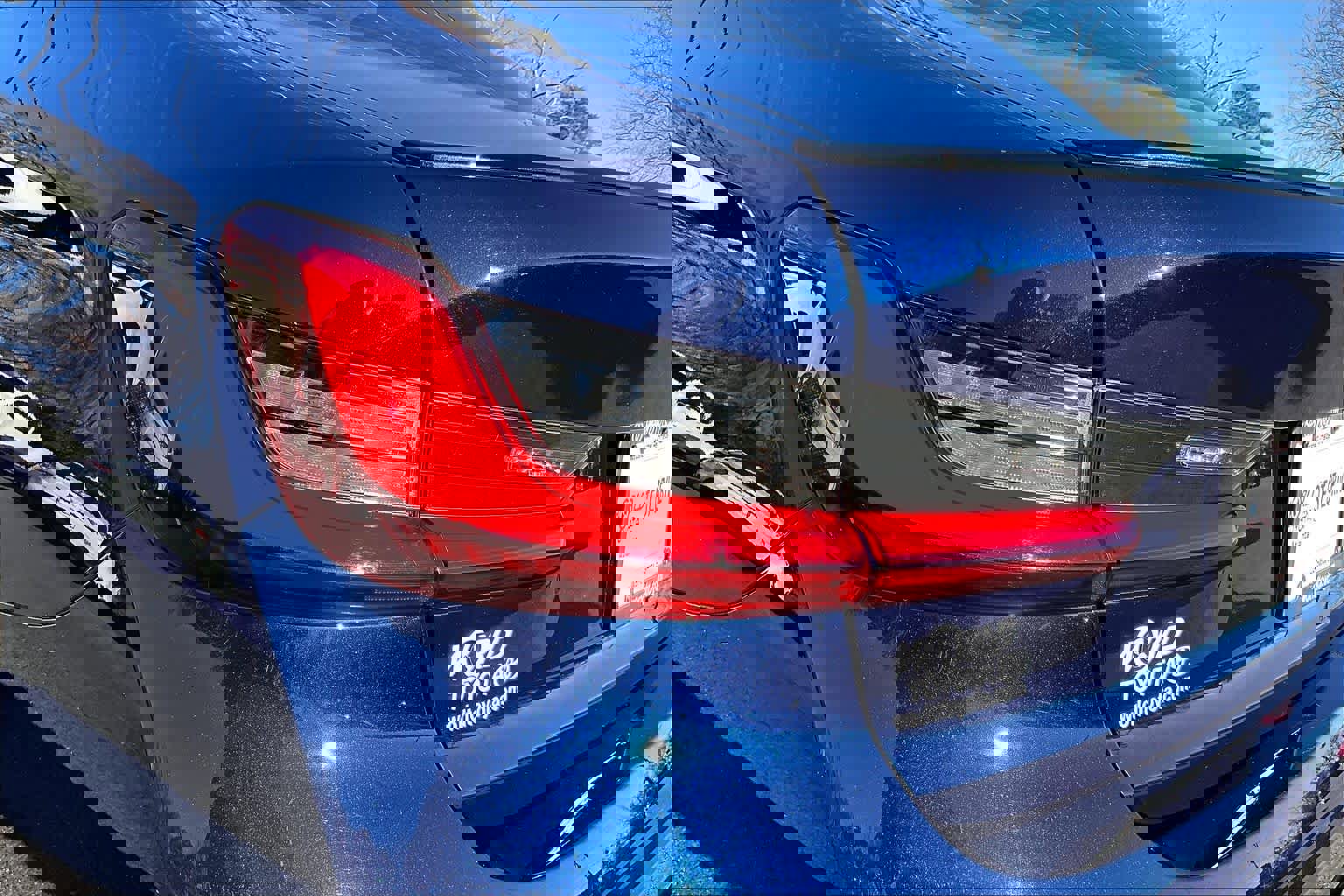 Used 2023 BMW 330e w/ M Sport Package image 27