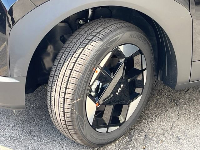 New 2027 Kia Seltos S FWD image 3