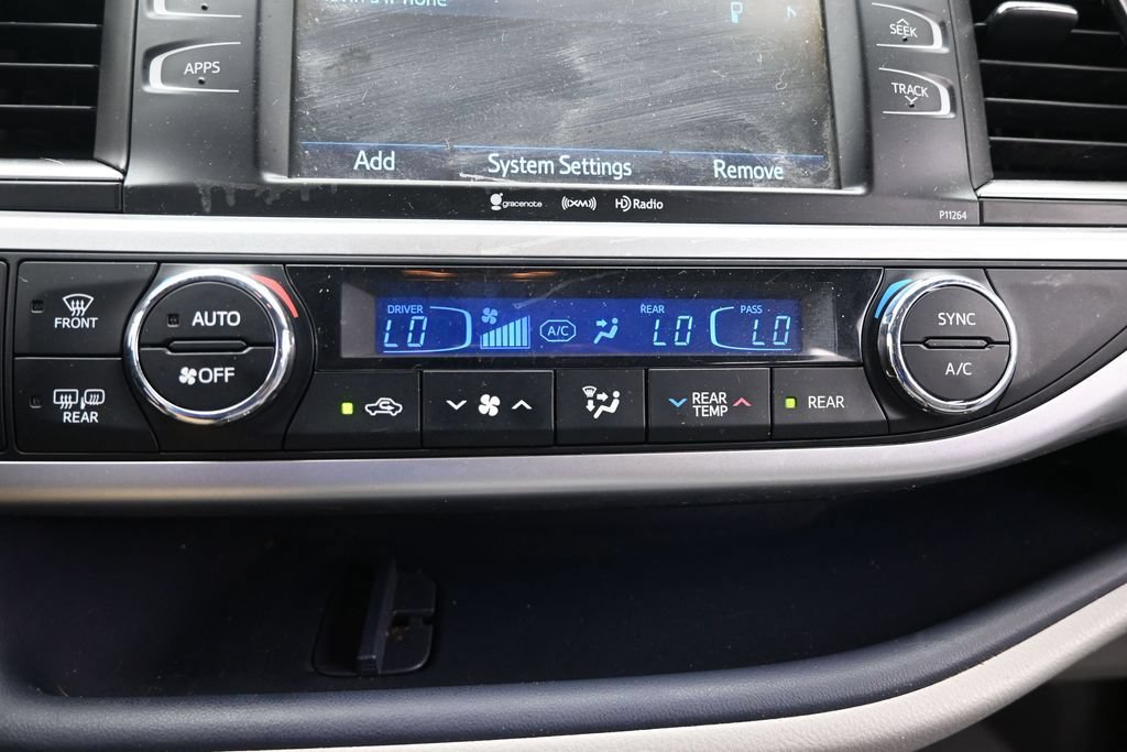 Used 2016 Toyota Highlander Plus AWD/4WD image 26