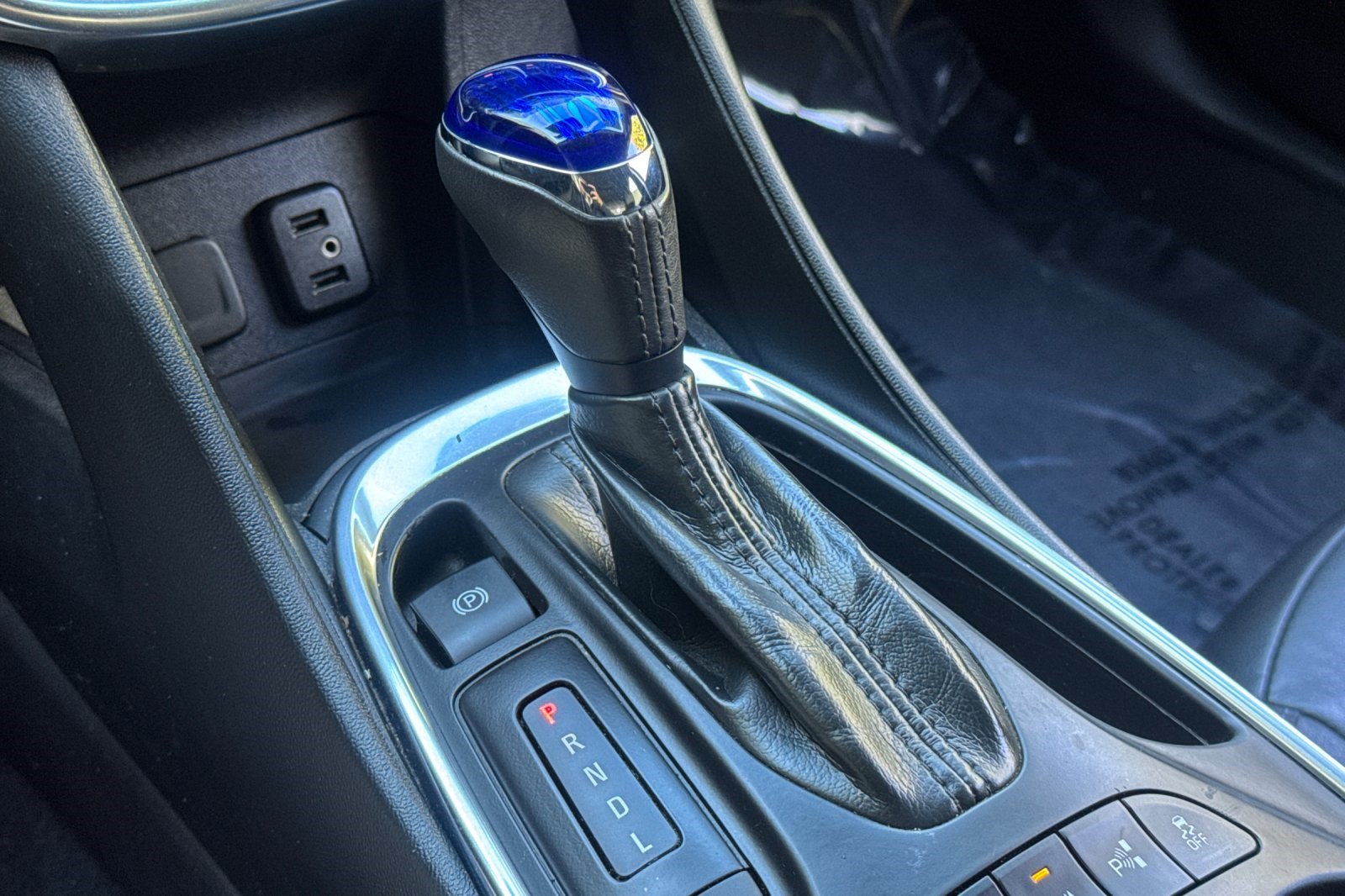 Used 2018 Chevrolet Volt Premier w/ Driver Confidence Package FWD image 17