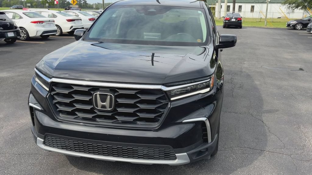 Used 2025 Honda Pilot EX-L image 3