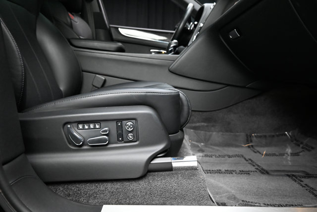 Used 2019 Bentley Bentayga AWD/4WD image 64