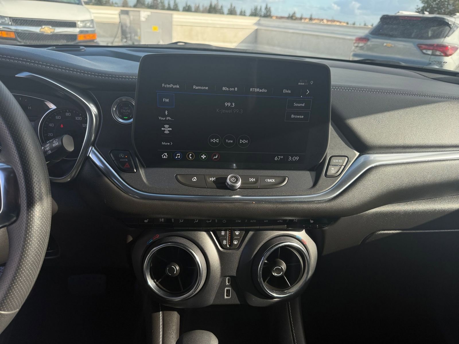 Used 2025 Chevrolet Blazer LT image 17