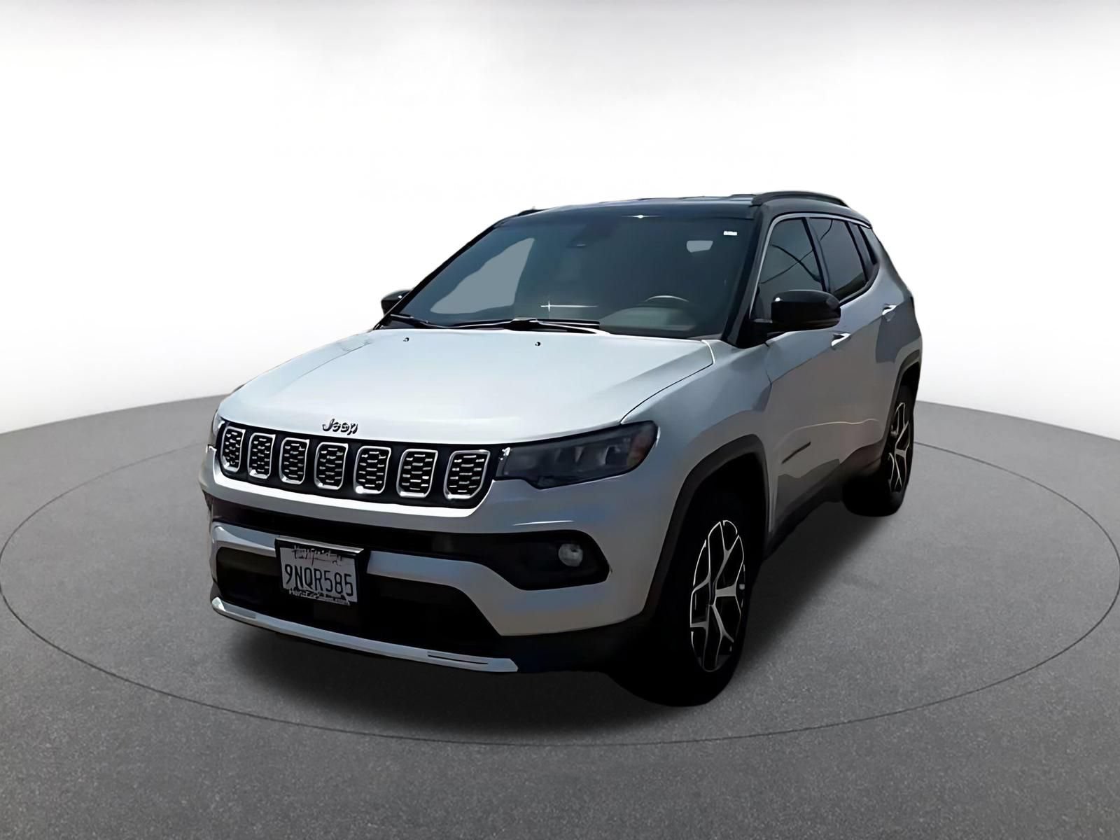 Used 2025 Jeep Compass Limited AWD/4WD image 6