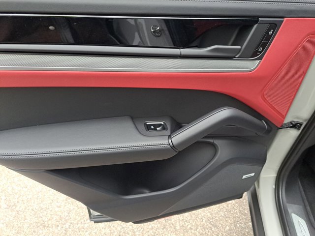 New 2026 Porsche Cayenne S AWD/4WD image 19