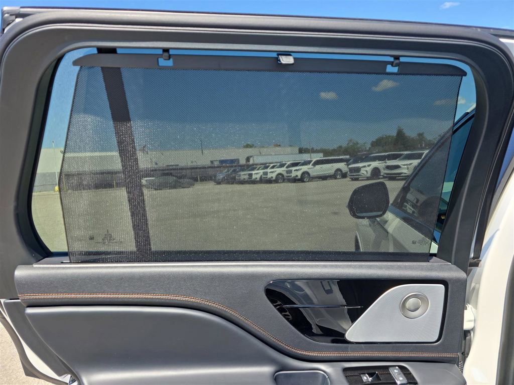 New 2025 Lincoln Aviator Black Label image 12