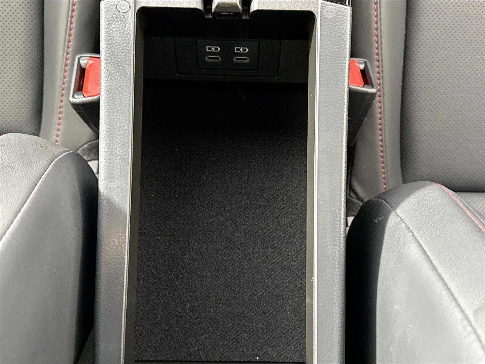 Used 2025 Toyota Prius XSE image 33