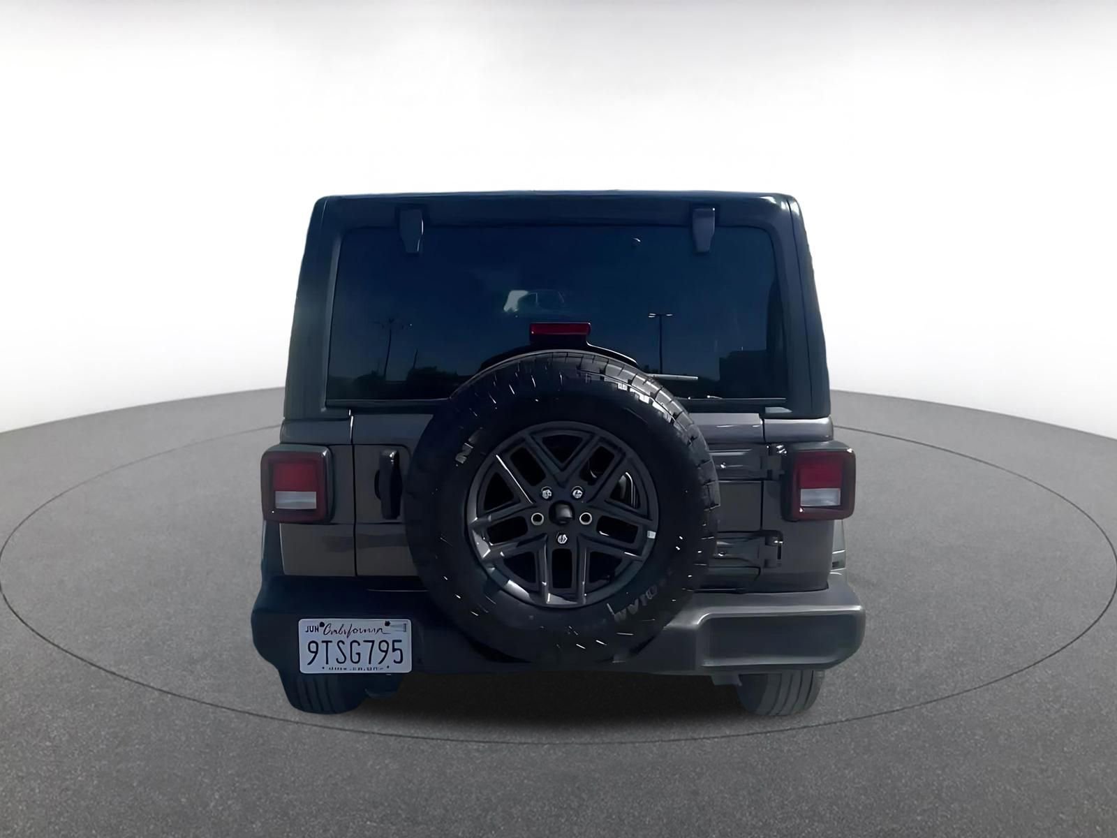 Used 2025 Jeep Wrangler Sport S AWD/4WD image 9