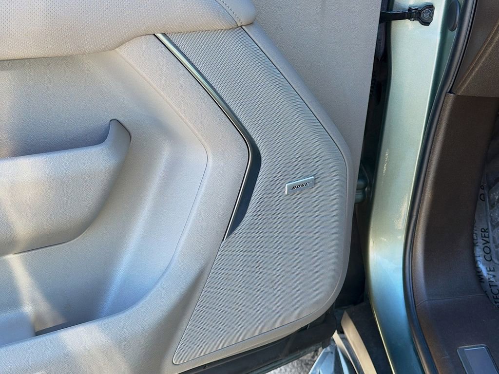 Used 2024 GMC Yukon SLT image 25