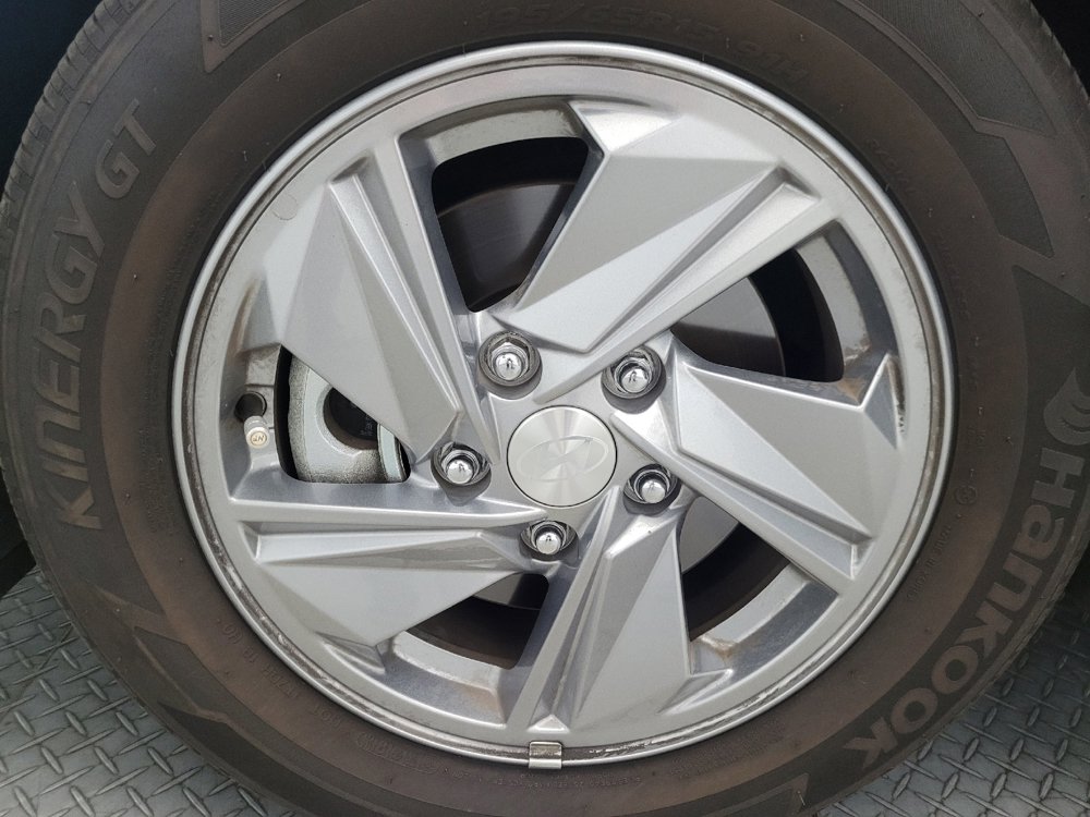 Used 2024 Hyundai Elantra SE FWD image 31