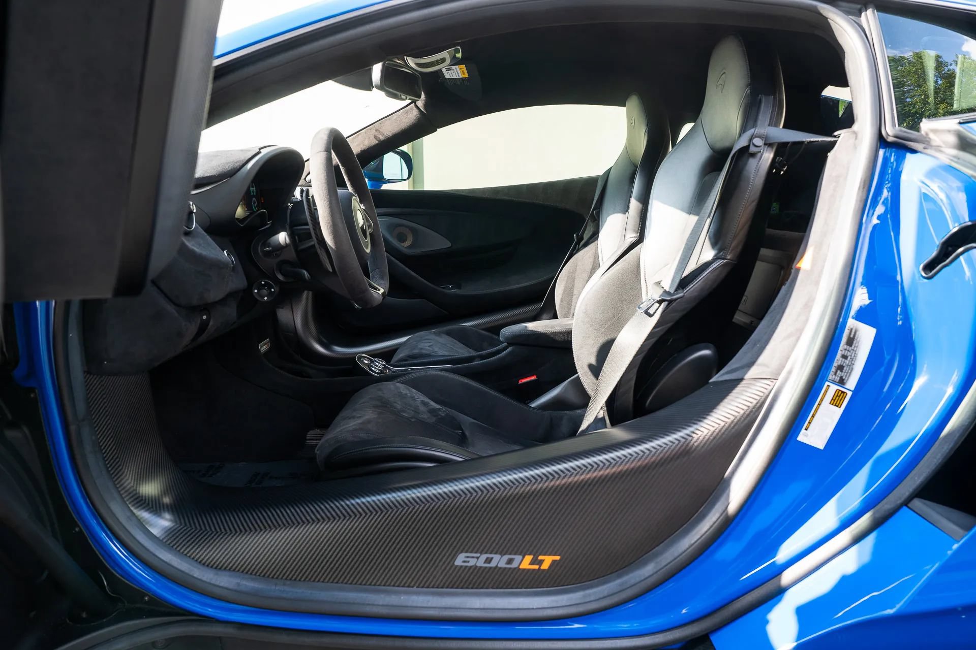 Used 2019 McLaren 600LT RWD image 23
