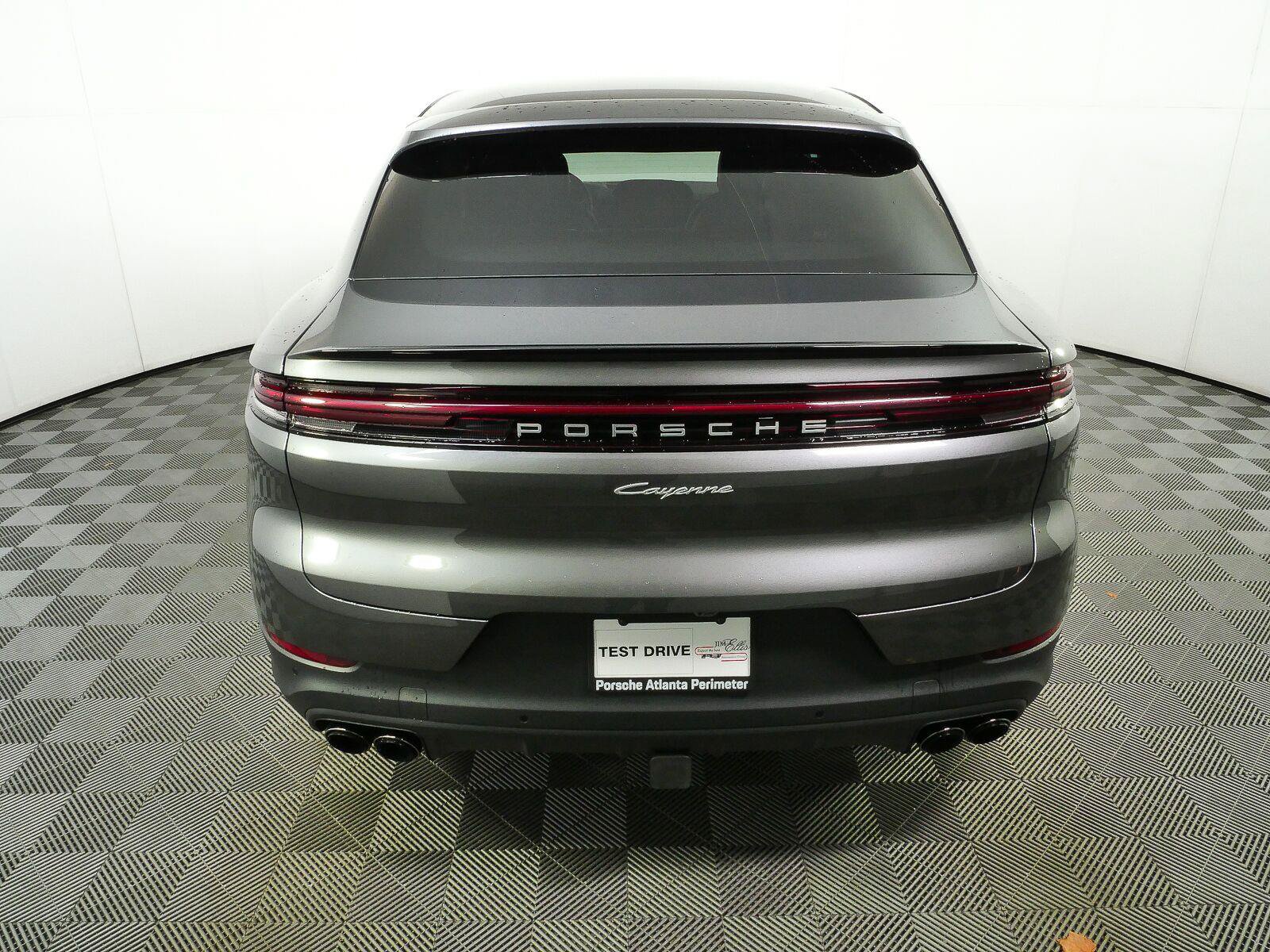 Certified 2024 Porsche Cayenne Coupe AWD/4WD image 34