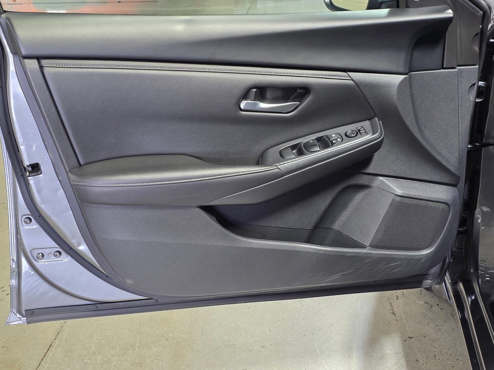 Used 2024 Nissan Sentra SV FWD image 20
