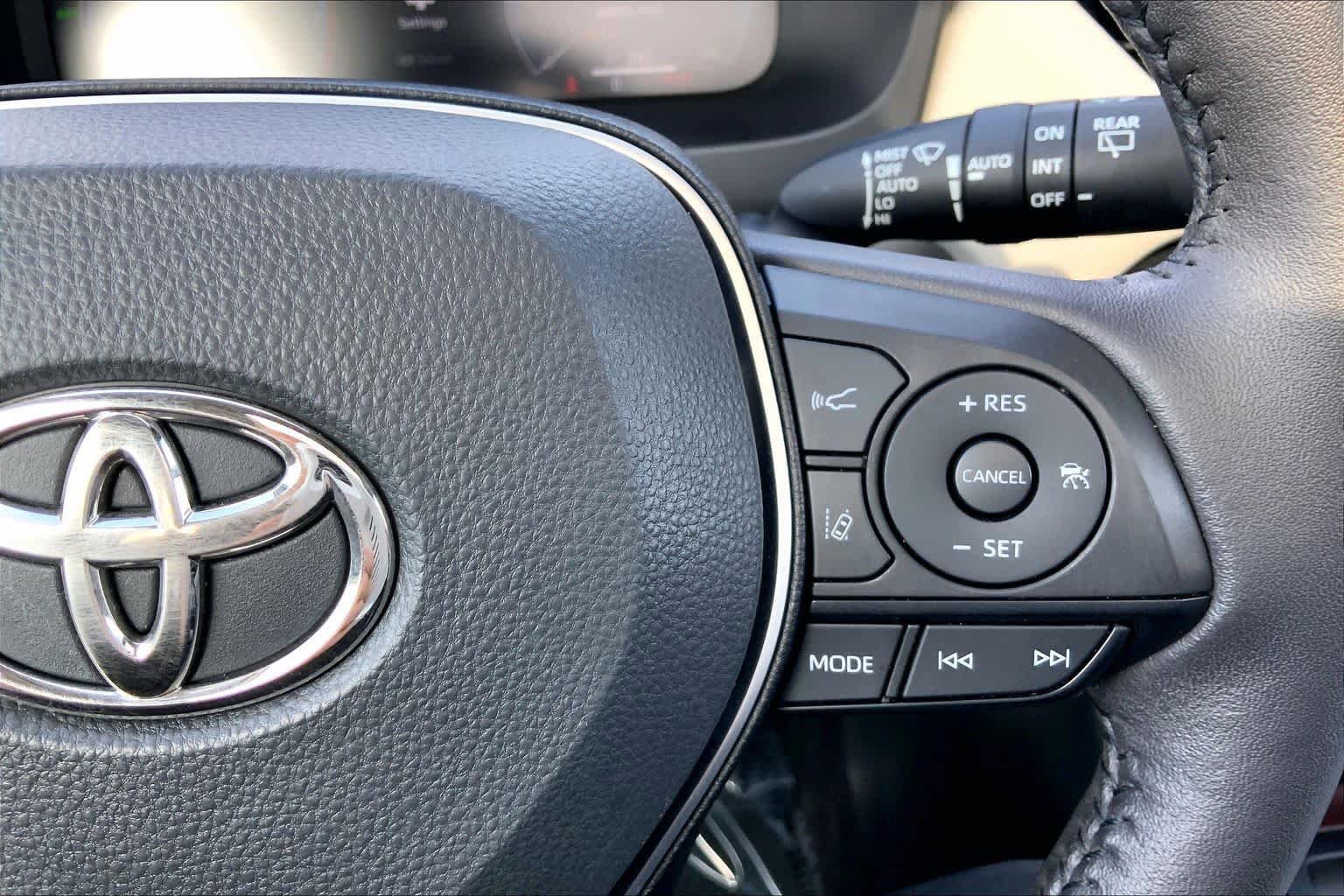 Used 2023 Toyota RAV4 Limited AWD/4WD image 48