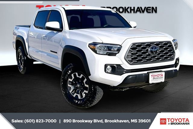 Used 2022 Toyota Tacoma TRD Off-Road image 1