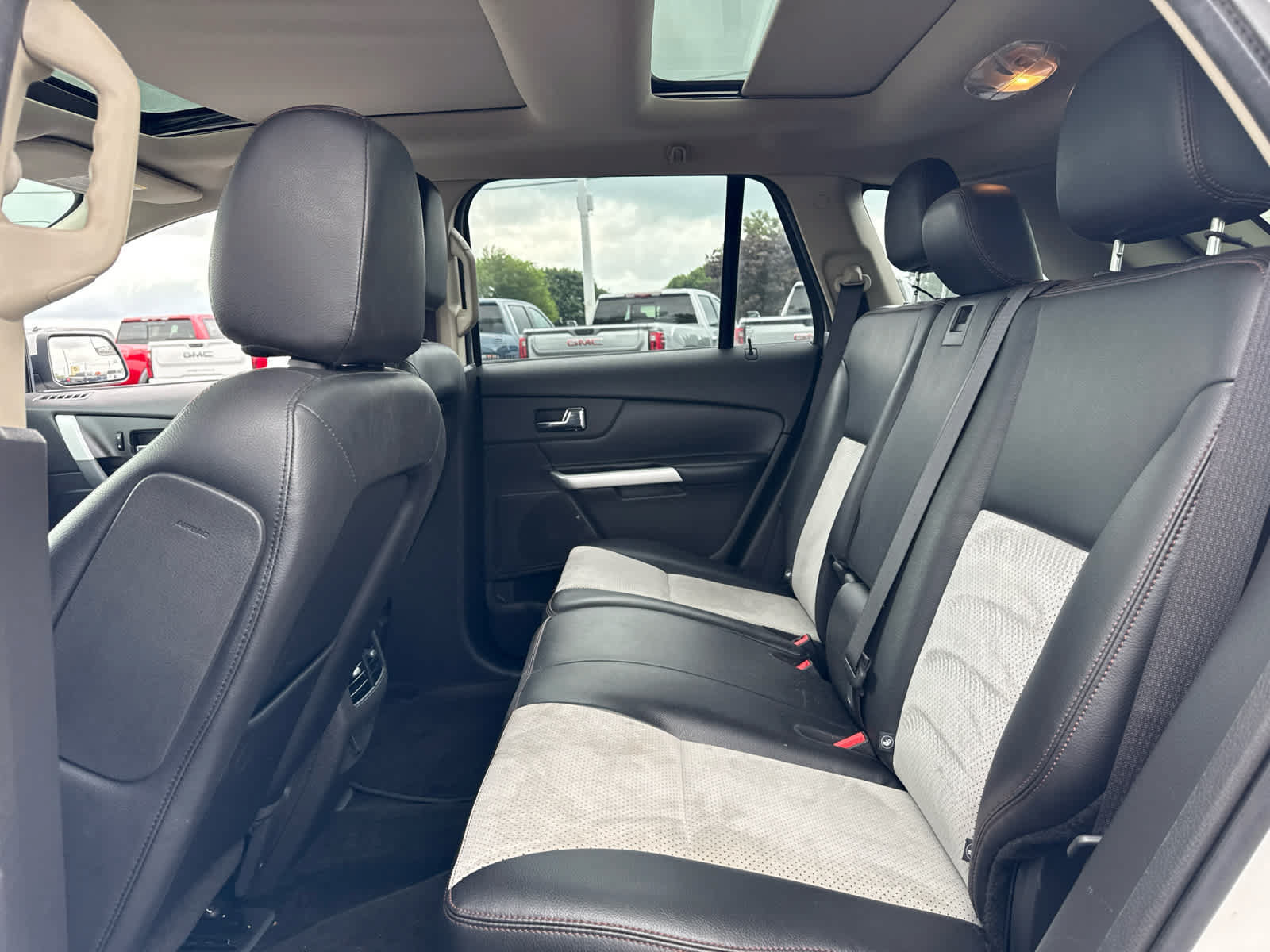 Used 2013 Ford Edge SEL FWD image 20