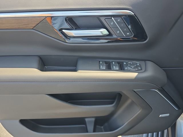 New 2025 Chevrolet Suburban High Country image 23
