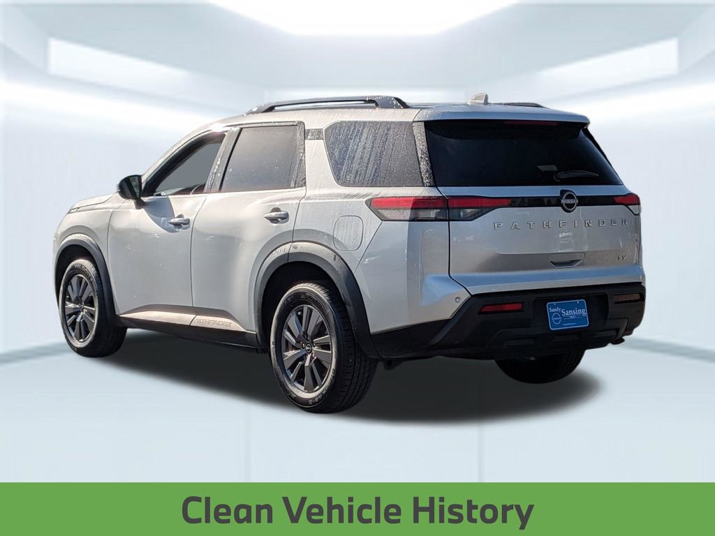 Used 2024 Nissan Pathfinder SV image 5