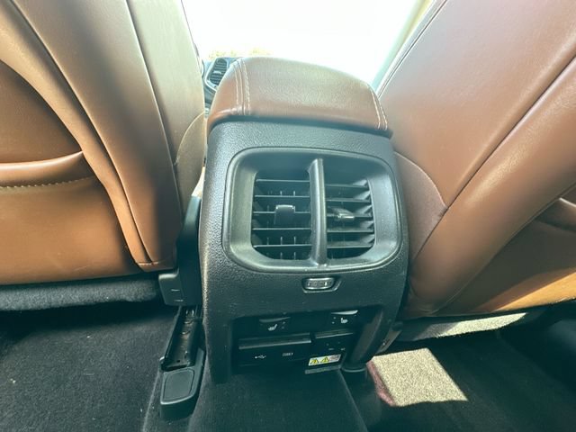 Used 2019 Jeep Cherokee Overland AWD/4WD image 24