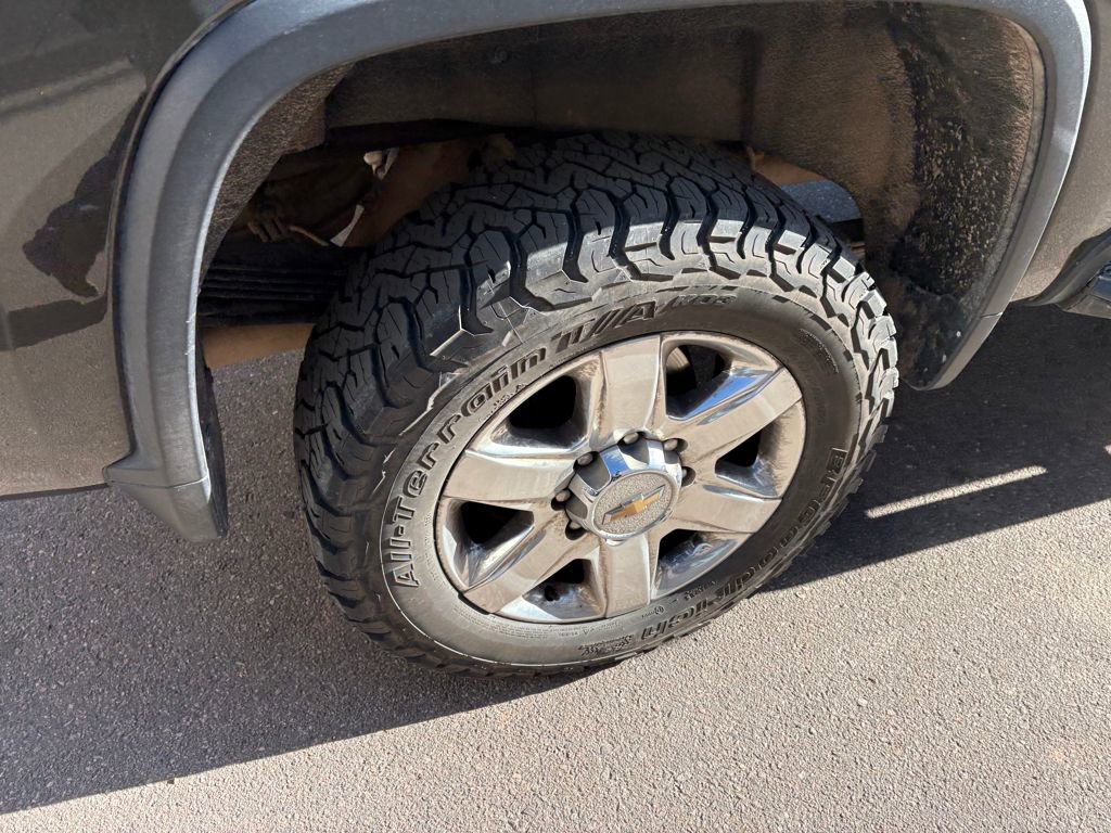 Used 2022 Chevrolet Silverado 2500 LTZ w/ LTZ Premium Package image 11