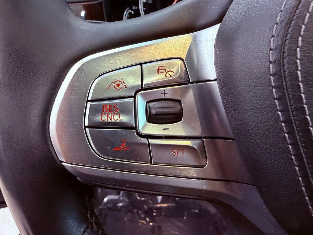 Used 2017 BMW 750i xDrive image 24