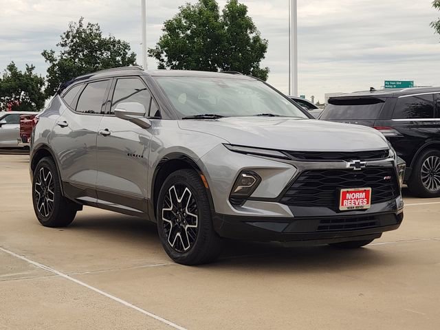 Used 2024 Chevrolet Blazer RS w/ Driver Confidence II Package FWD image 2