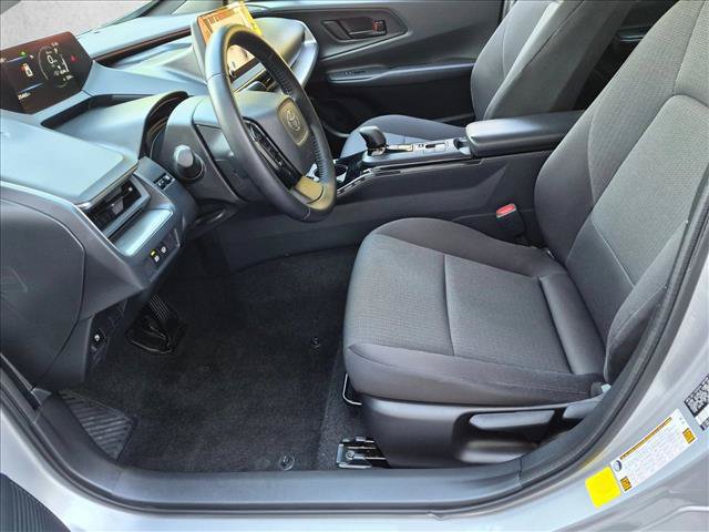 Certified 2025 Toyota Prius LE FWD image 14