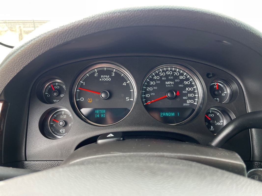 Used 2014 GMC Sierra 2500 Denali w/ Suspension Package, Off-Road image 11