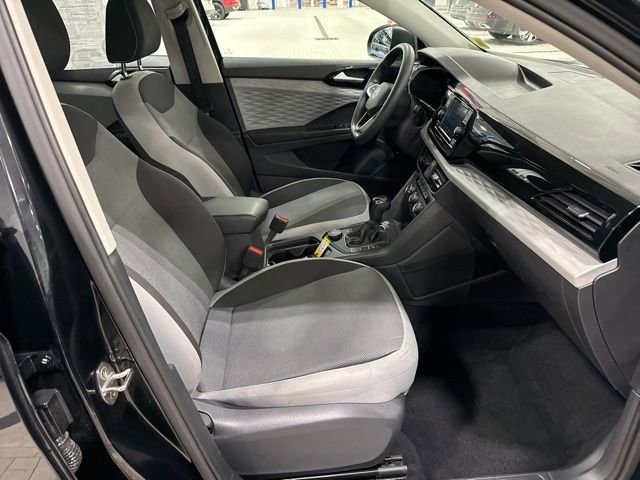 Certified 2022 Volkswagen Taos S image 22