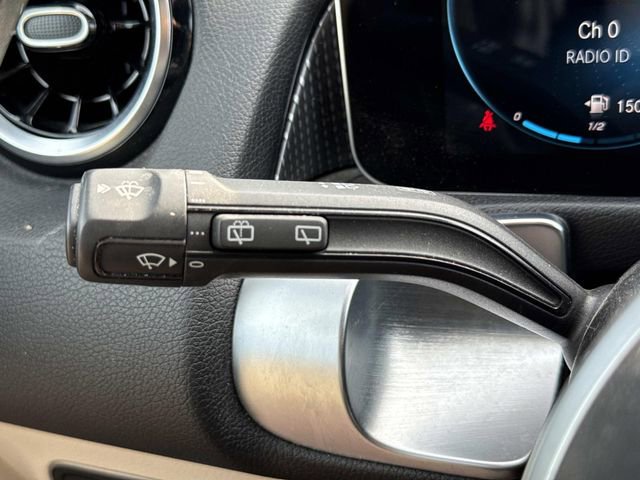 Used 2020 Mercedes-Benz GLB 250 4MATIC image 27