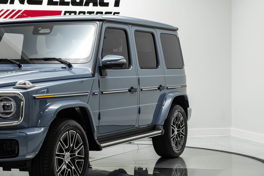 Used 2025 Mercedes-Benz G 550 image 3