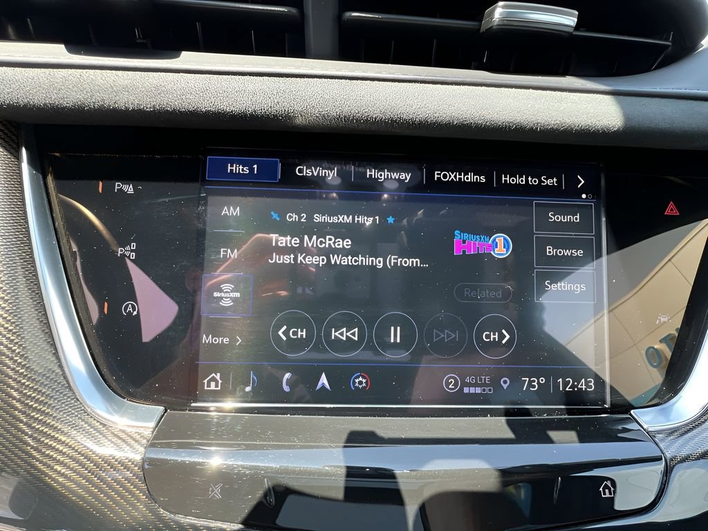 Certified 2024 Cadillac XT6 Premium Luxury w/ Platinum Package image 13