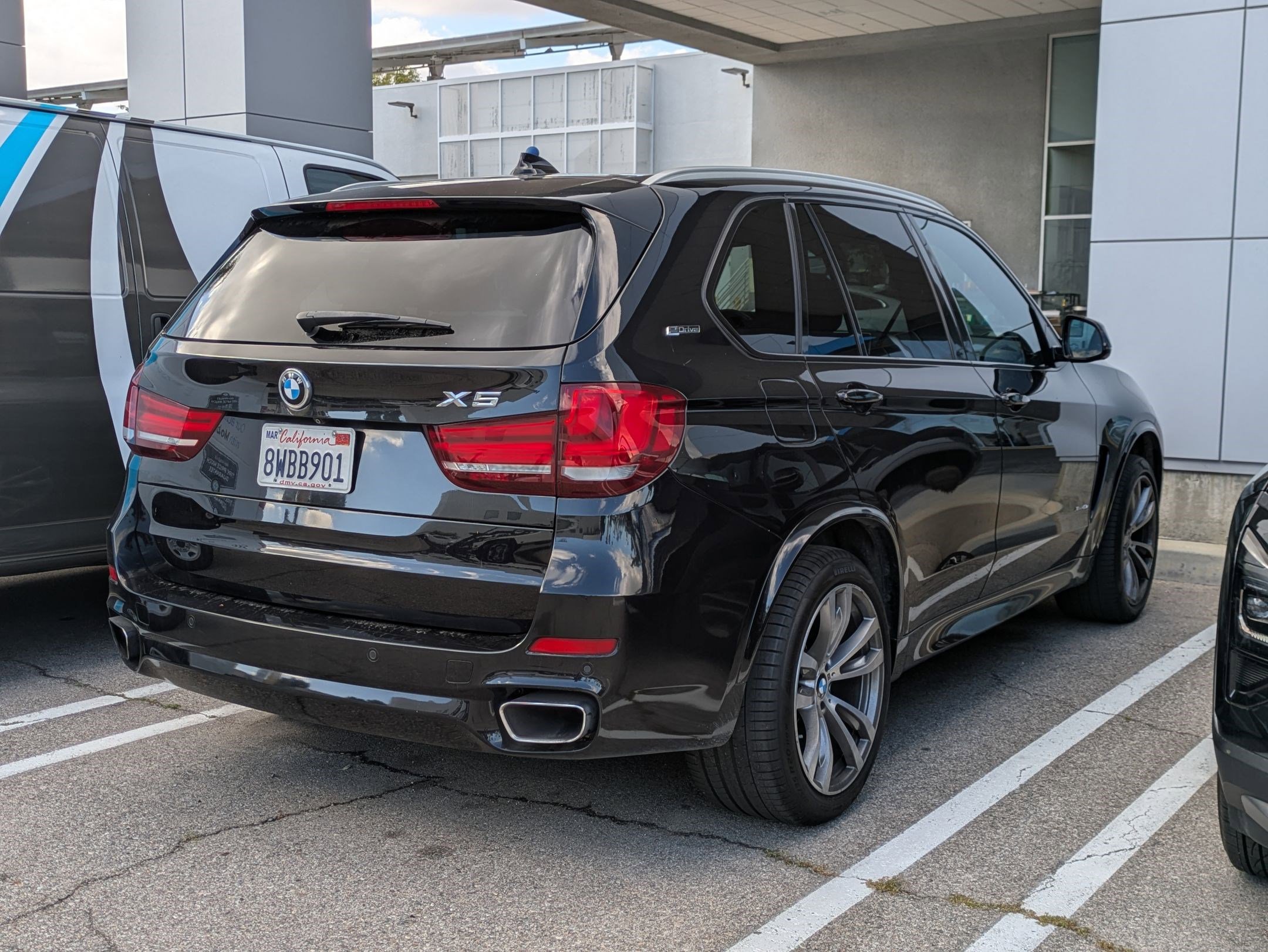 Used 2018 BMW X5 xDrive40e image 3