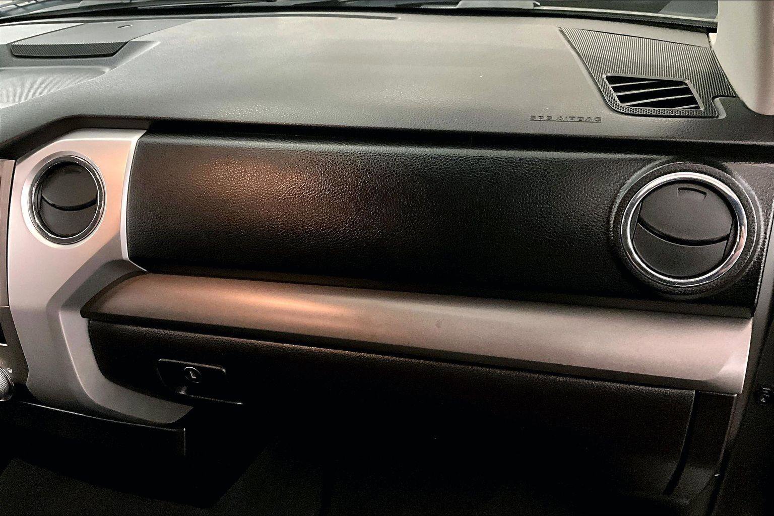 Used 2016 Toyota Tundra SR5 image 15