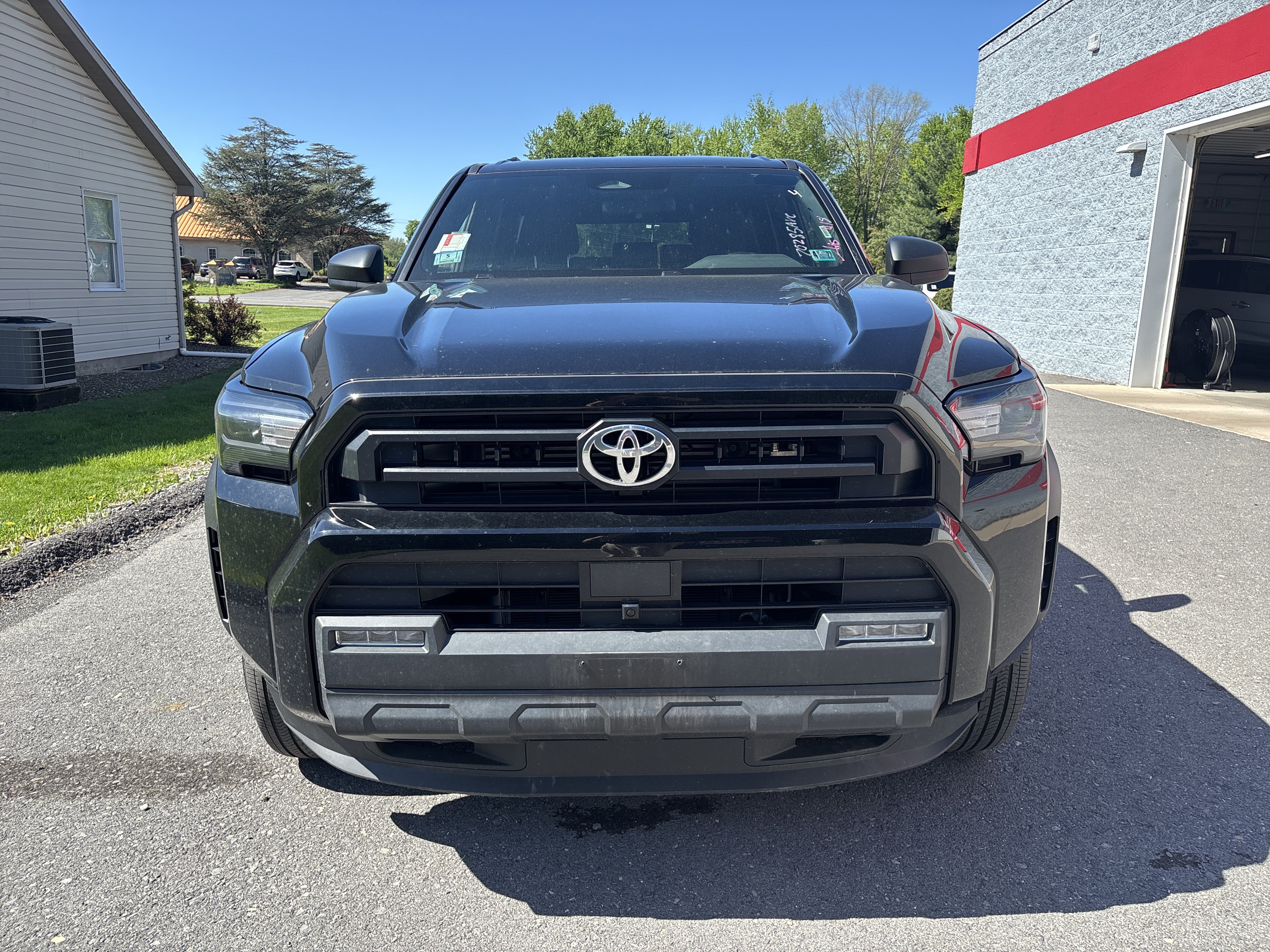 Used 2025 Toyota 4Runner SR5 AWD/4WD image 8