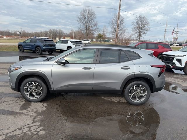 New 2026 Chevrolet Trax LT w/ Driver Confidence Package FWD image 3