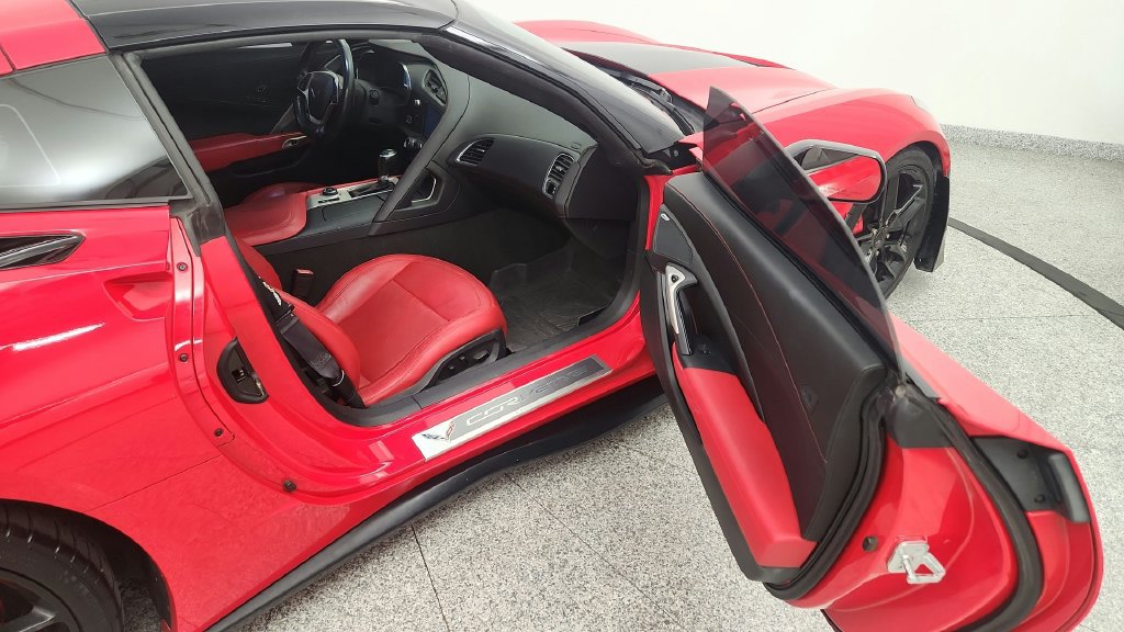 Used 2016 Chevrolet Corvette Stingray Coupe w/ 2LT Preferred Equipment Group RWD image 21