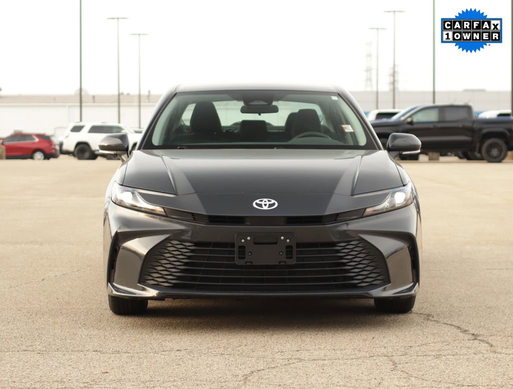 Used 2025 Toyota Camry LE image 2